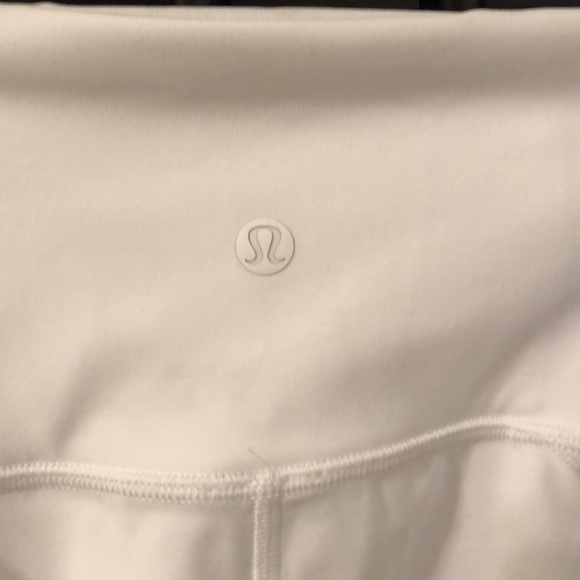 Lululemon wunder under lace NWT - Picture 4 of 5